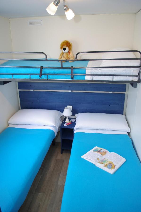 Happy Camp Mobile Homes In Camping Village Rosapineta Rosolina Mare Exterior photo