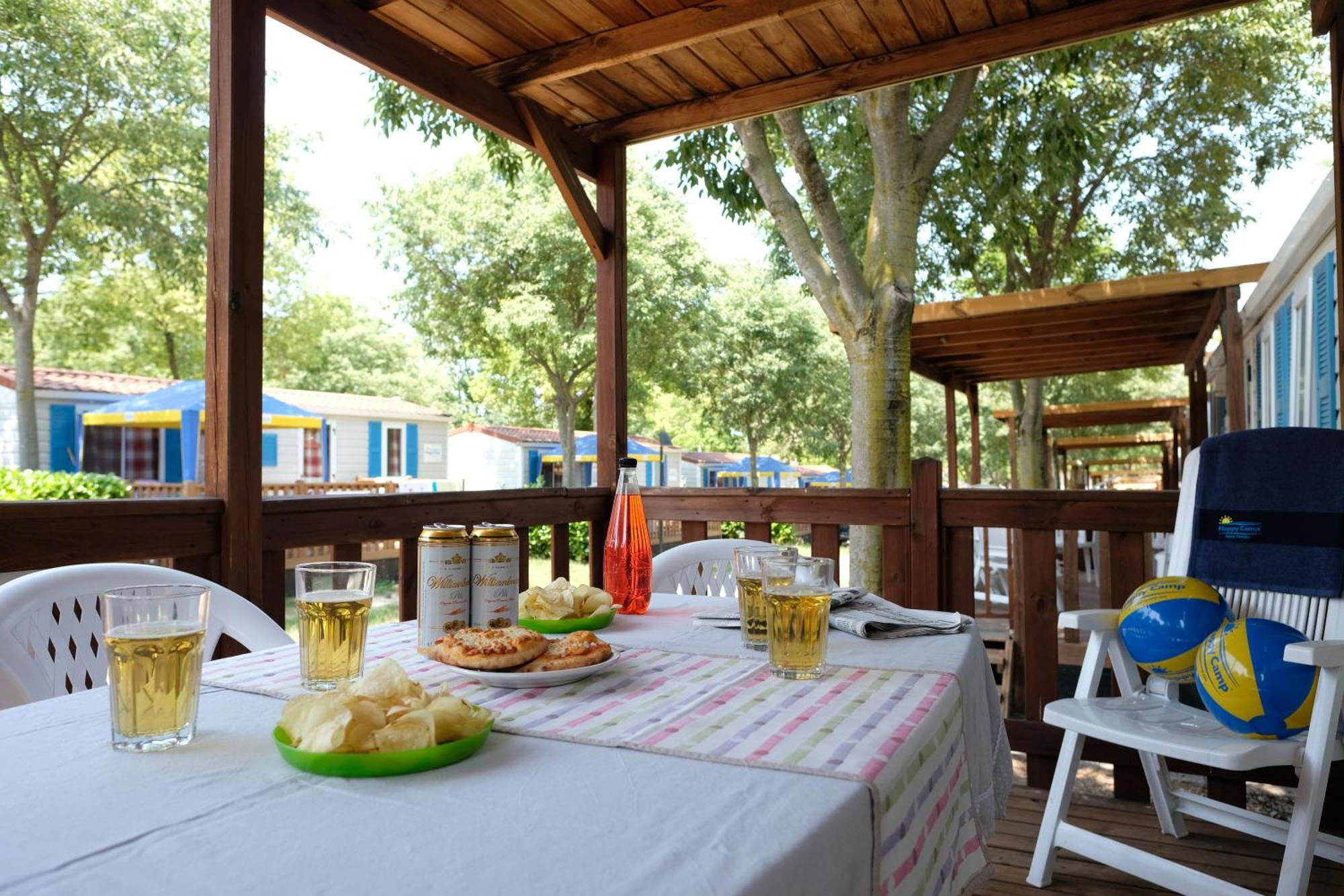 Happy Camp Mobile Homes In Camping Village Rosapineta Rosolina Mare Exterior photo